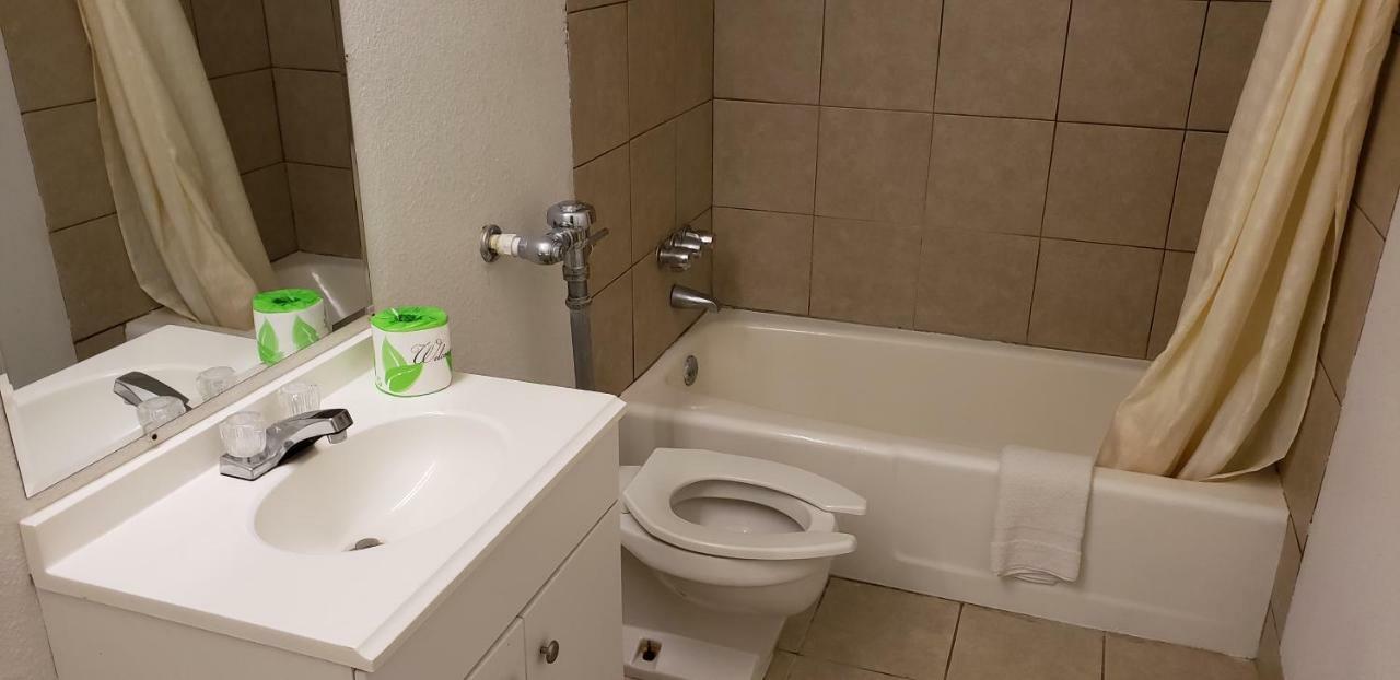 Executive Inn Corpus Christi Room photo